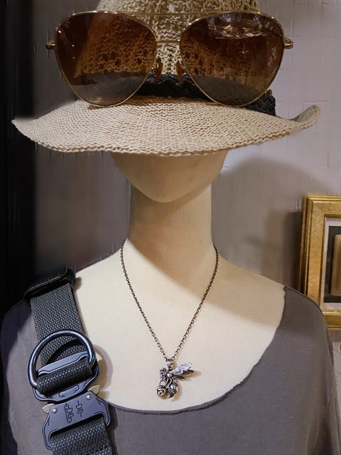 Skull Bee Necklace | Standard Collection