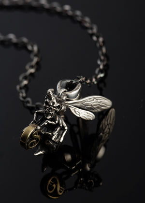 Skull Bee Necklace | Standard Collection